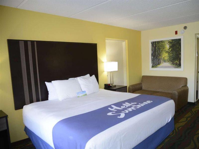 Days Inn By Wyndham Kodak/Sevierville Intrstate Smokeymntns Eksteriør billede