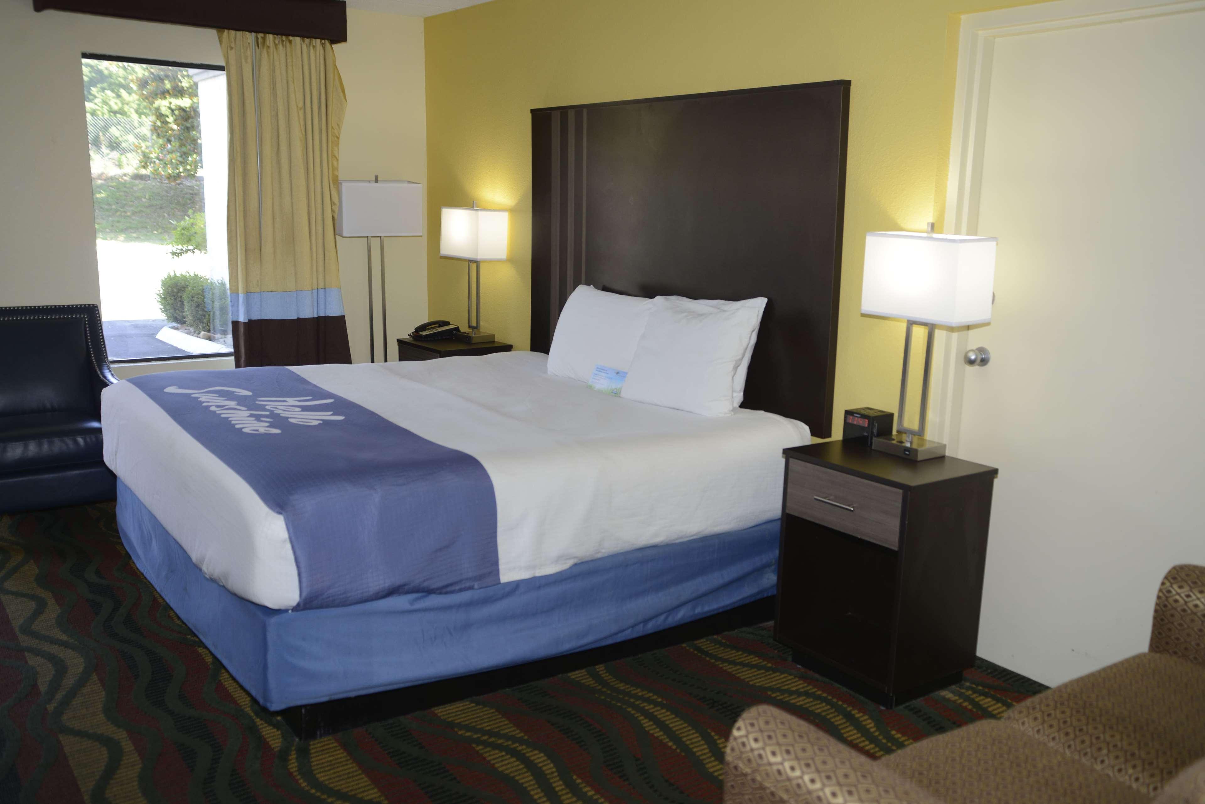 Days Inn By Wyndham Kodak/Sevierville Intrstate Smokeymntns Eksteriør billede