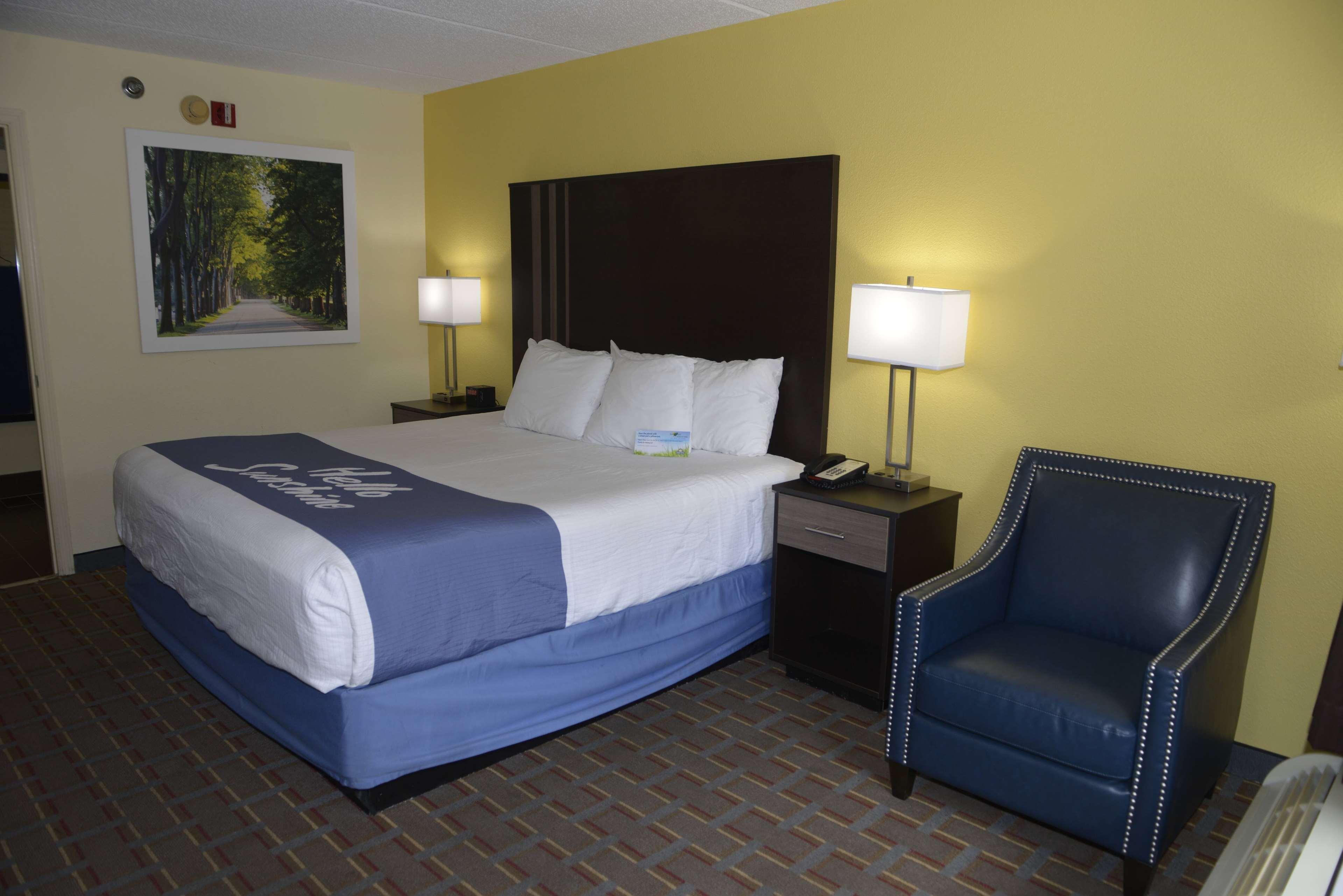 Days Inn By Wyndham Kodak/Sevierville Intrstate Smokeymntns Eksteriør billede
