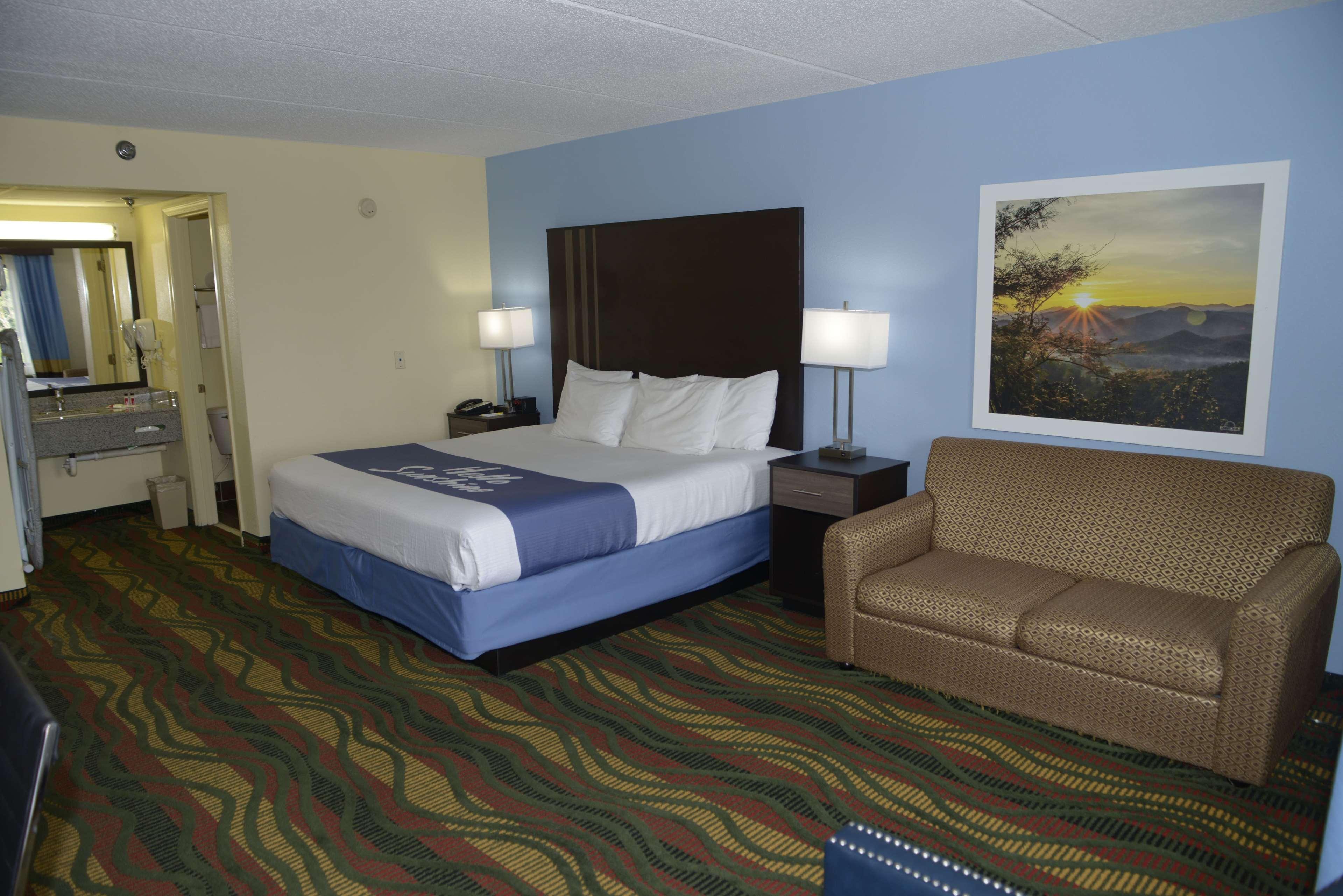 Days Inn By Wyndham Kodak/Sevierville Intrstate Smokeymntns Eksteriør billede